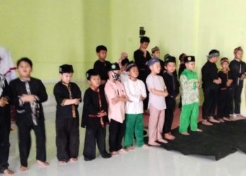 Terapkan Disiplin Siswa, Tahfidz Fathiyyah Zahra Utamakan Sholat Berjamaah