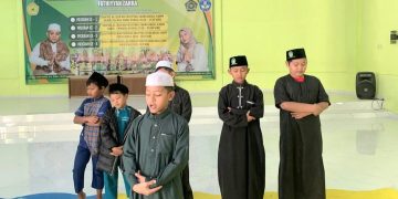 Aa Fikri Pimpin Sholat Dhuha Berjamaah Kelompok Asy-Syifa