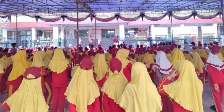 Senam Sehat Bersama MI Baitussalam, Tingkatkan Kebugaran Fisik Siswa