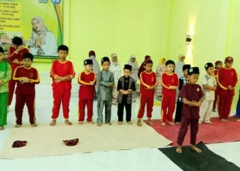 Tahfidz Fathiyyah Zahra Biasakan Siswa Sholat Ashar Berjamaah
