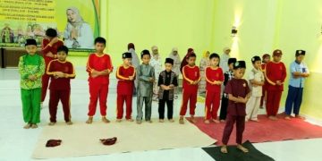 Tahfidz Fathiyyah Zahra Biasakan Siswa Sholat Ashar Berjamaah