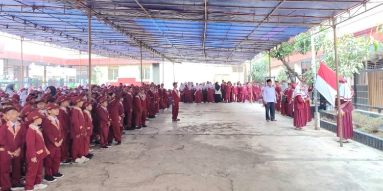 Terapkan Jiwa Nasionalisme, Generasi MI Baitussalam Rutin Gelar Upacara