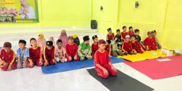 Pembiasaan Sejak Dini, Sholat Ashar Berjamaah di Tahfidz Fathiyyah Zahra