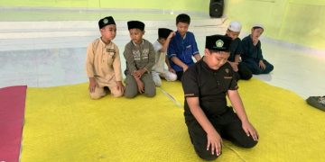 Siswa Kelompok Tahfidz Fathiyyah Zahra Biasakan Sholat Dhuha Berjamaah