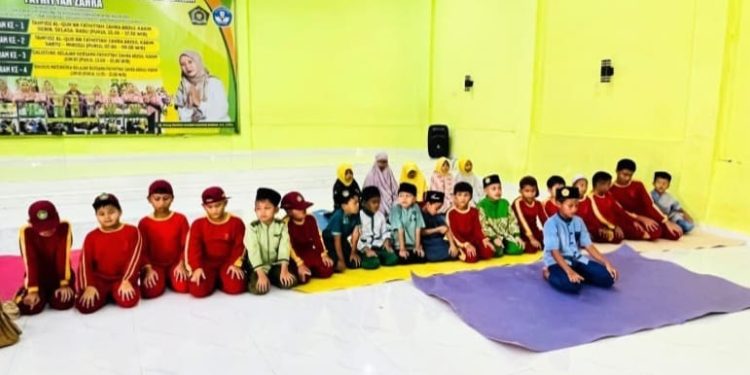 Mengukir Teladan dengan Fondasi Dasar Ibadah di Tahfidz Fathiyyah Zahra