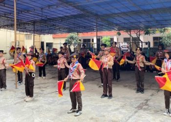 Kemeriahan Pasukan Semapur MI Baitussalam Warnai Penyambutan Kemenag Sukabumi di Pembukaan Persamiba ke-19