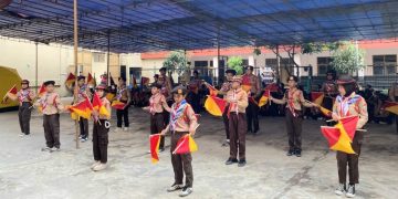 Kemeriahan Pasukan Semapur MI Baitussalam Warnai Penyambutan Kemenag Sukabumi di Pembukaan Persamiba ke-19