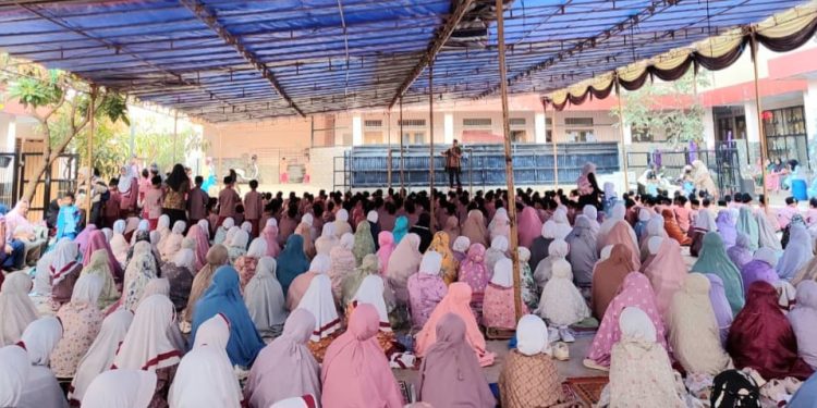 Menjemput Berkah Pagi Hari, Siswa MI dan PAUDQu Baitussalam Cisaat Rutin Sholat Dhuha Berjamaah