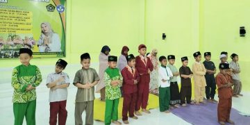 Tegakkan Disiplin Spiritual, Santri Tahfidz Al-Quran Fathiyyah Zahra Abdul Karim Cisaat Wajibkan Sholat Berjamaah
