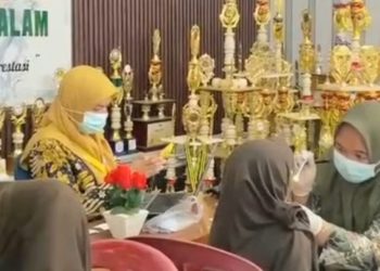 Pastikan Warga Sekolah Sehat, Puskesmas Cisaat Gelar Cek Kesehatan Gratis di MI Baitussalam Cibolang Girang