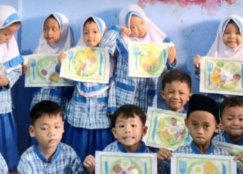 Kenalkan Gizi Sejak Dini, Murid PAUDQu Baitussalam Cibolang Girang Cisaat, Kreasikan Karya ‘Makanan Sehat’