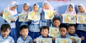Kenalkan Gizi Sejak Dini, Murid PAUDQu Baitussalam Cibolang Girang Cisaat, Kreasikan Karya ‘Makanan Sehat’
