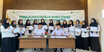 Kemenag Kab Sukabumi Nilai Kinerja Guru di MI Baitussalam: Madrasah Hebat Berawal dari Guru Berkinerja Baik