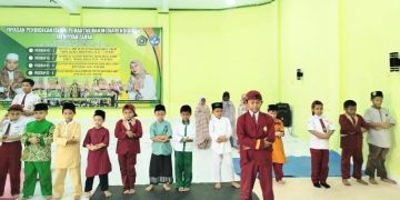 Memaknai Waktu dengan Berjamaah, Santri Tahfidz Fathiyyah Zahra Abdul Karim Tunaikan Sholat Ashar Penuh Khidma