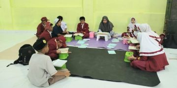 Senja di Majelis Tahfidz Al-Quran Fathiyyah Zahra Abdul Karim, Puluhan Santri Khatamkan Waktu dengan Mengaji Bersam