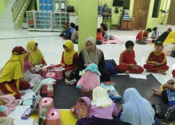 KH. Iim Abdul Karim: Mengaji di Waktu Senja Adalah Penawar Lelah dan Cahaya Hati Penghafal Quran