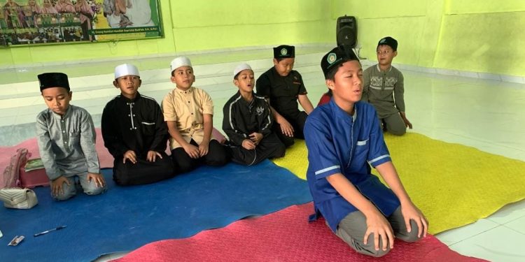 Santri Asy-Syifa Pererat Hubungan dengan Allah Lewat Dhuha Berjamaah